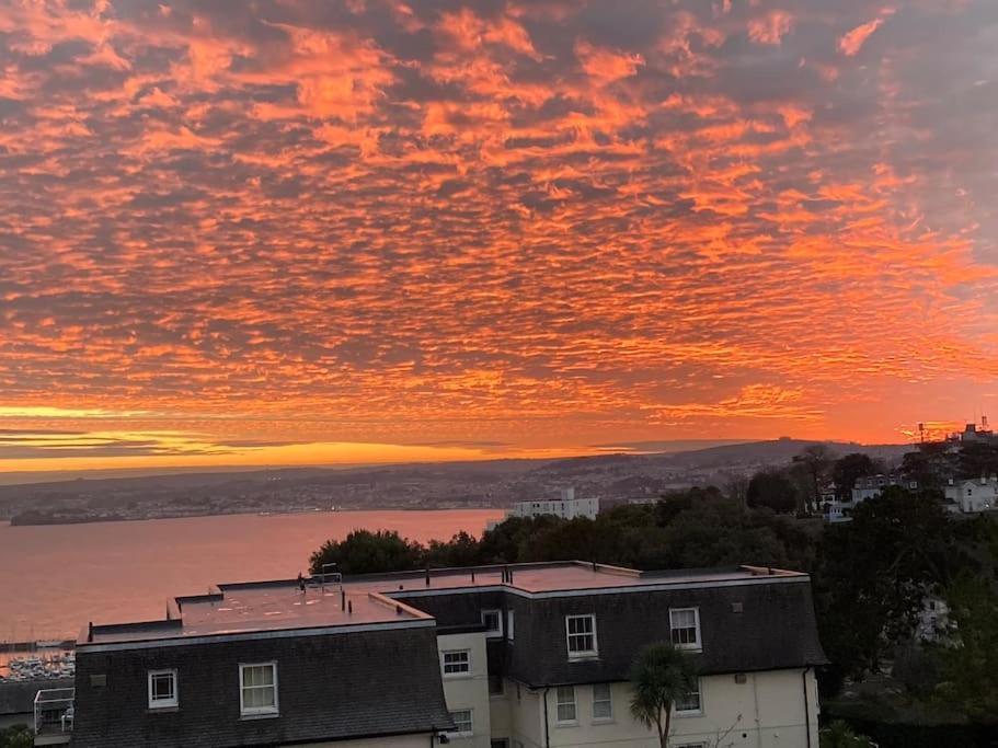 Appartement Number 7 Torquay Stunning Sea Views Extérieur photo