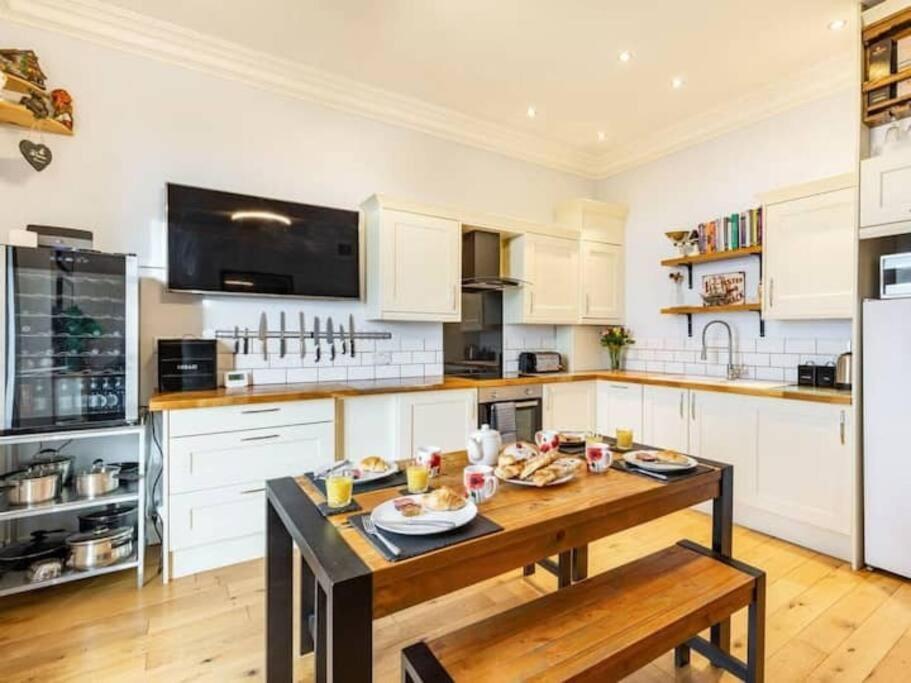 Appartement Number 7 Torquay Stunning Sea Views Extérieur photo